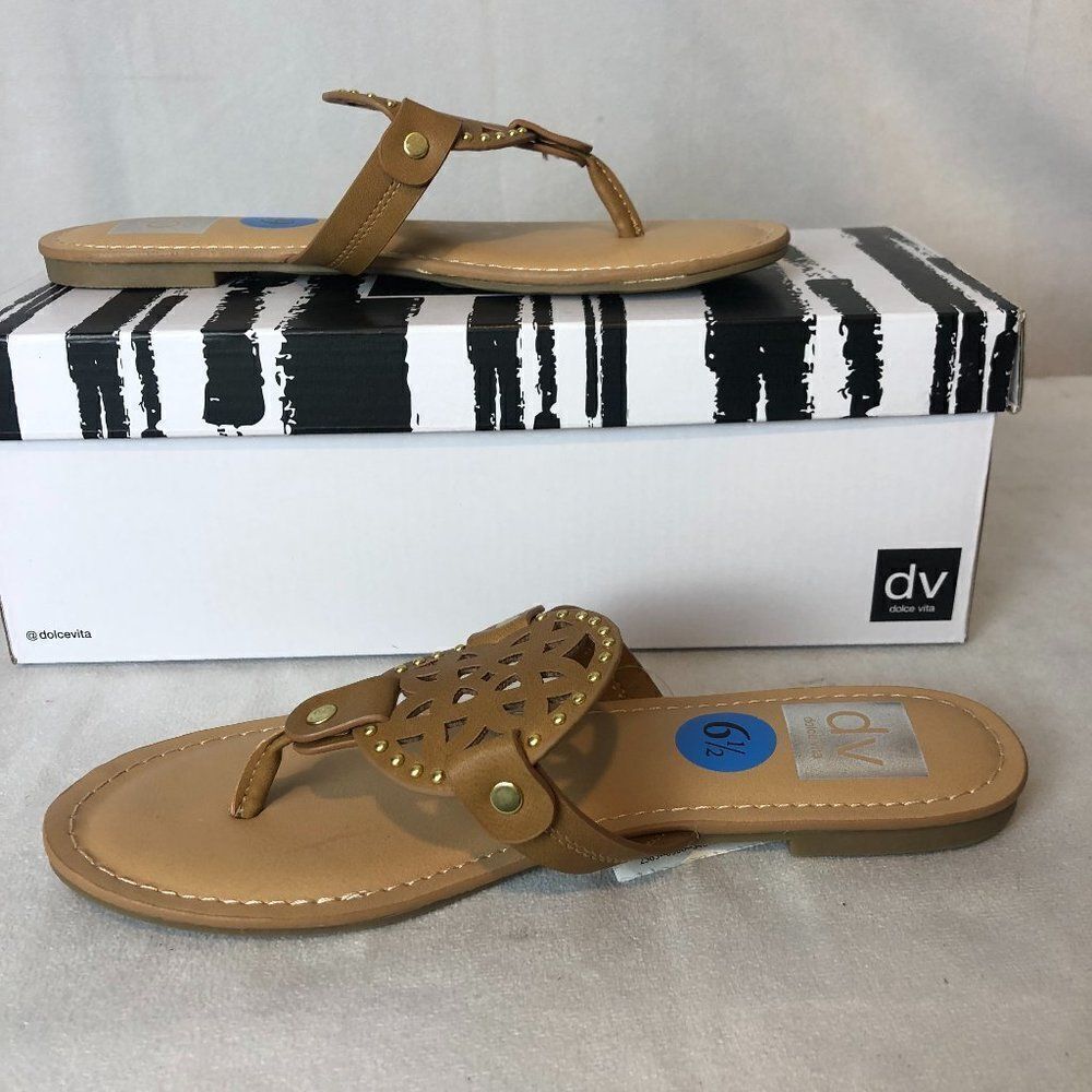 Dolce Vita Tan Faux Leather Thong Sandals Size 6.5. NWB